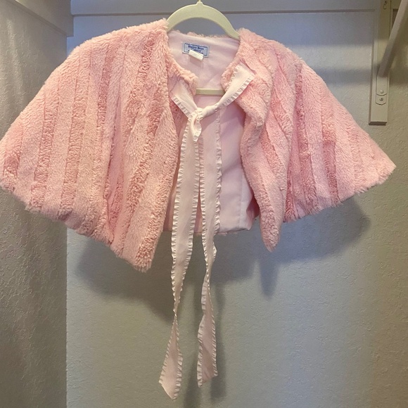 Pink Faux fur shrug - Picture 1 of 3